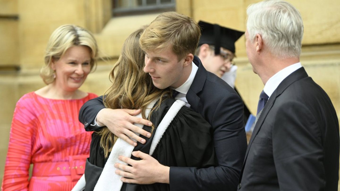 Prince Emmanuel of Belgium: Royal becomes a young DJ