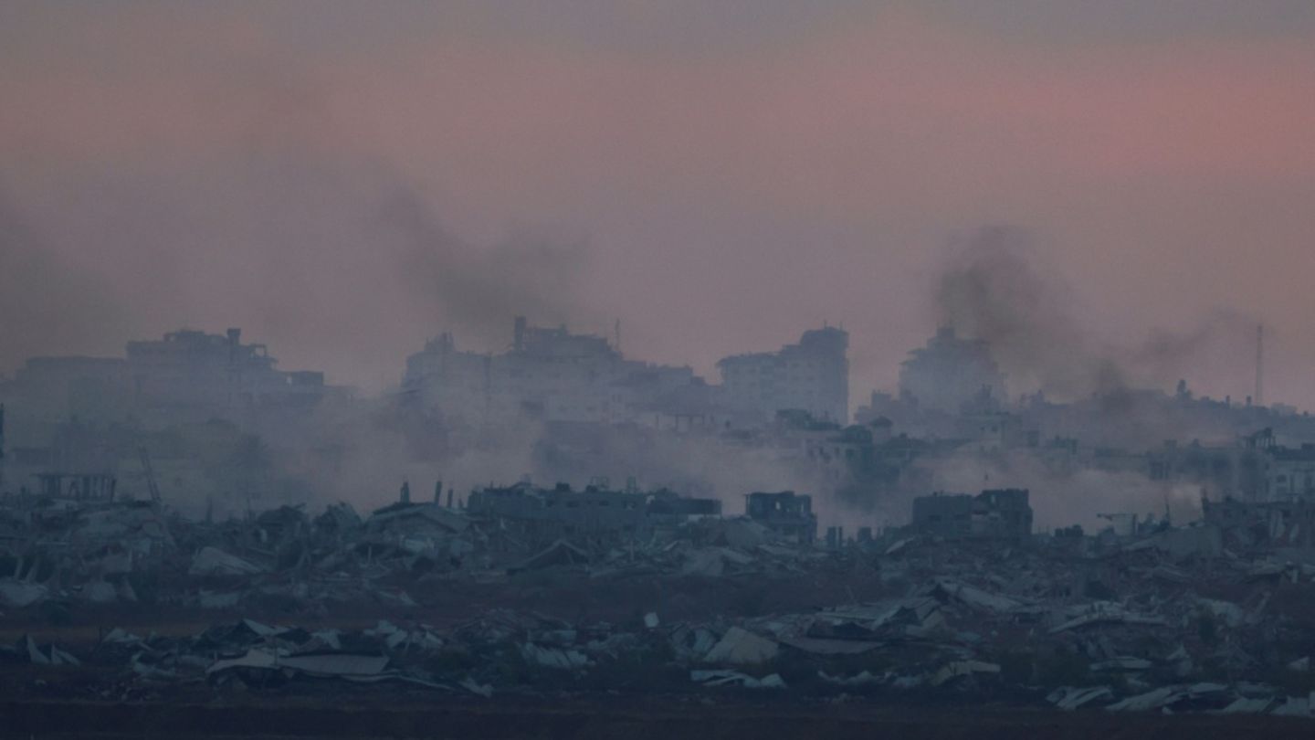 Hamas-Zivilschutz-wirft-Israel-T-tung-von-69-weiteren-Menschen-im-Gazastreifen-vor