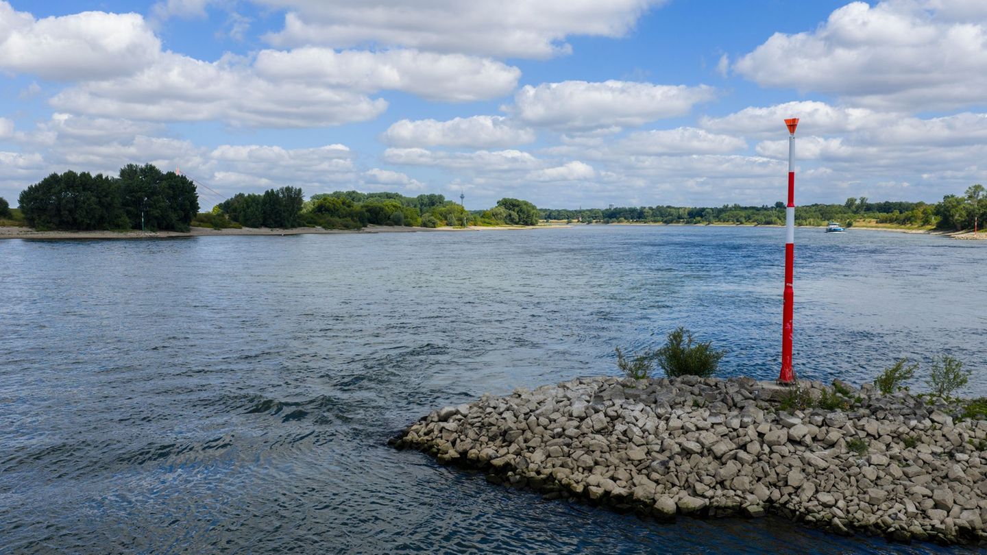 Der sechsjährige Junge, der im Rhein bei Düsseldorf abtrieb, wurde nun tot geborgen