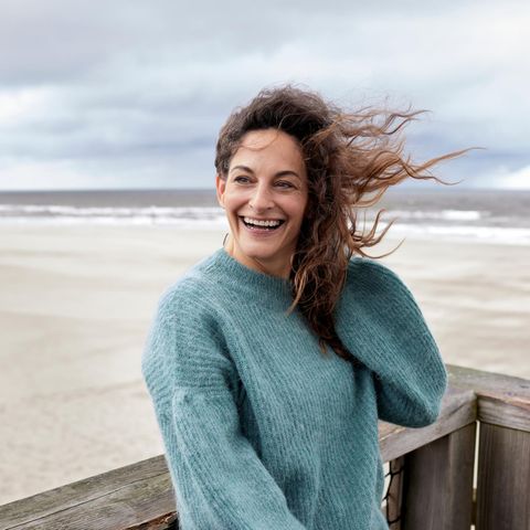 Enrich in retirement with 40: woman on the beach