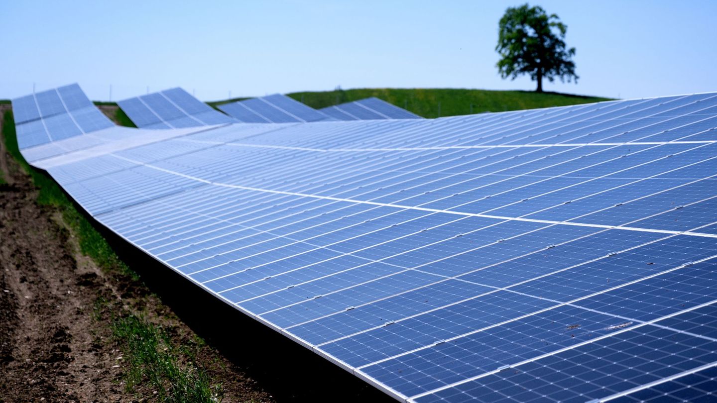 Record in solar power: solar expansion by 2030: Half is done