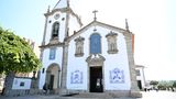In Diogo Jotas portugiesischer Heimatstadt Gondomar findet am Samstag die Trauerfeier für ihn und seinen Bruder statt. Am Freitag hatte es in der Kapelle Sao Cosme bereits eine Totenwache gegeben. In dem Ort hatte Jota einst mit dem Fußballspielen begonnen und auch seine spätere Frau kennengelernt
