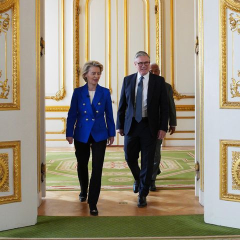 International angesehen: Keir Starmer mit Ursula von der Leyen beim EU-UK Gipfel in London
