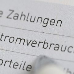 Die Kritik am Beschluss der Bundesregierung, die Stromsteuer nicht für alle Bürger und kleine Firmen zu senken, sorgt für Verärg