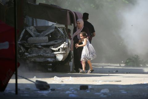 Flucht vor israelischem Angriff in Al-Bureidsch, Gazastreifen