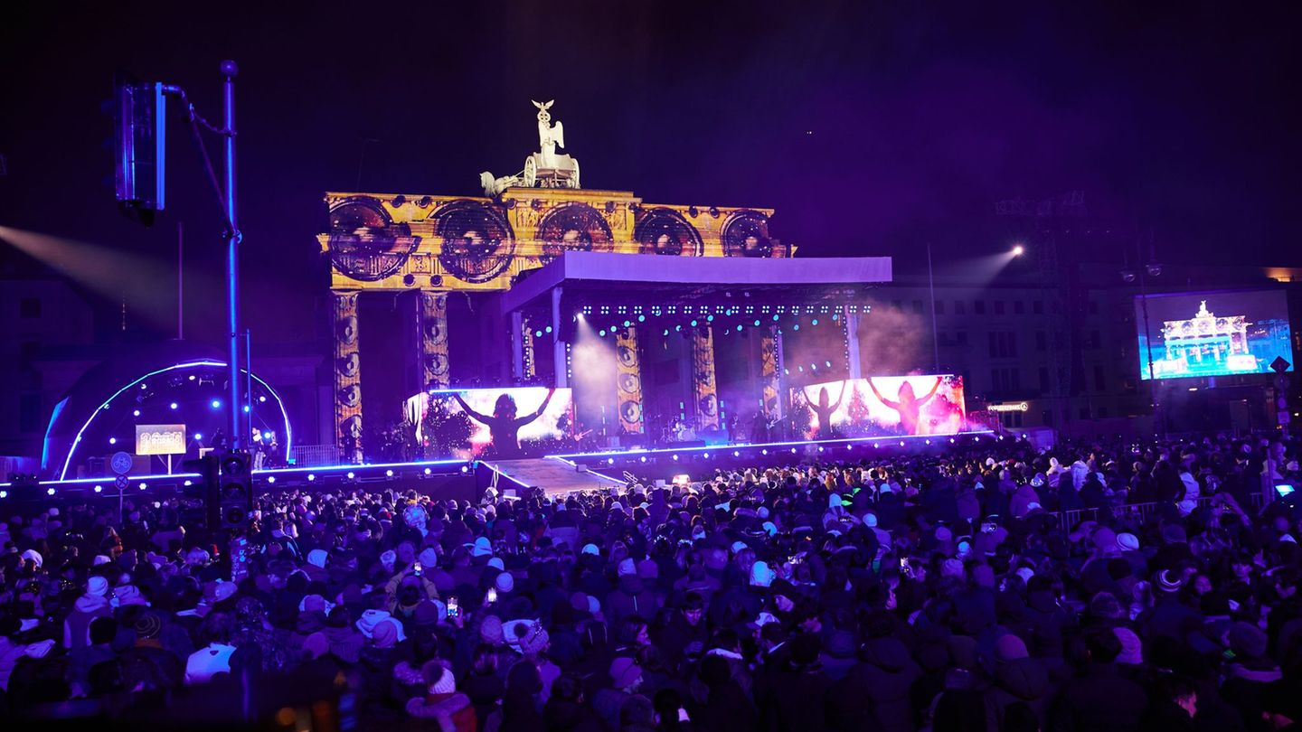 Party for tens of thousands: New Year’s Eve party at the Brandenburg Gate in front of possible