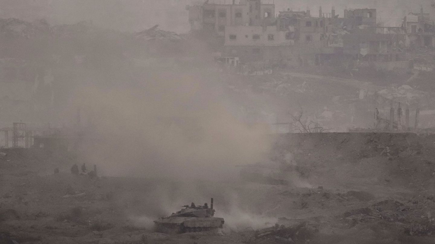 Location at a glance: Hamas reacts positively to a suggestion for new ceasefire