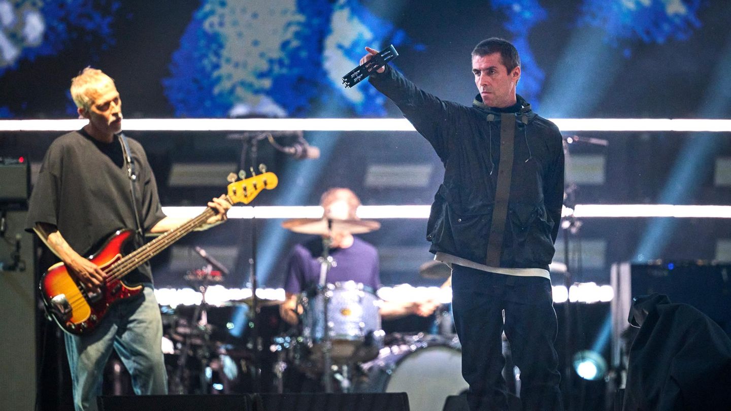 Oasis inspire with comeback – emotional tribute to Diogo Jota