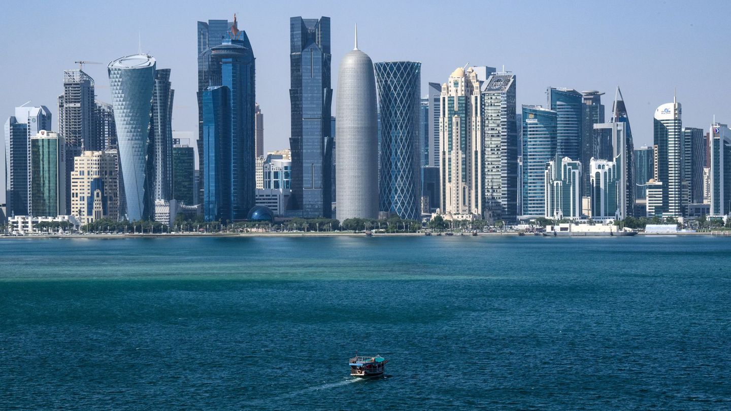 Middle East Diplomacy: Reports: Israel sends delegation to Qatar for talks