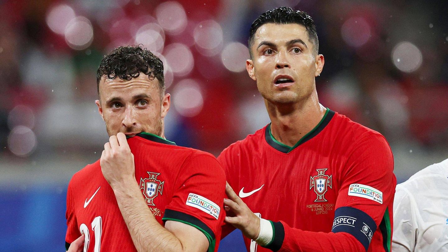 Diogo Jota und Cristiano Ronaldo