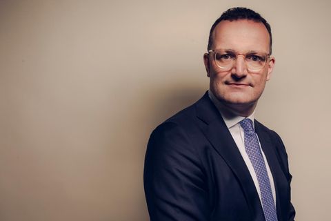 Unions-Fraktionschef Jens Spahn bei einem Shooting mit dem stern