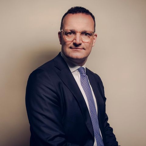 Union faction leader Jens Spahn at a shoot with the star