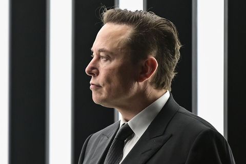 Elon Musk kann als gebürtiger Südafrikaner nicht US-Präsident werden, aber eine Parteigründung ist ja auch was
