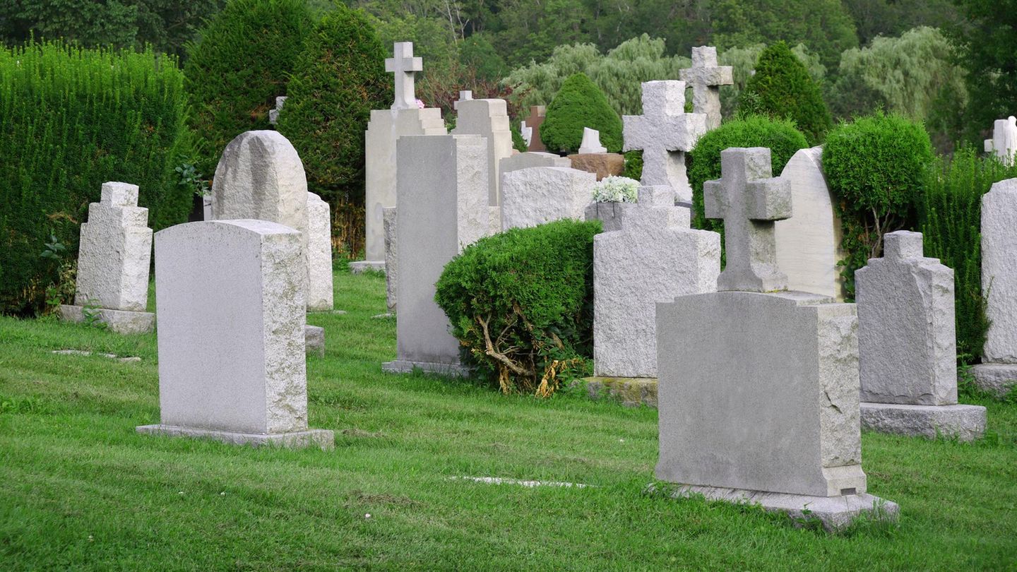 Ein Vierjähriger ist bei einem Unfall auf einem Friedhof in England ums Leben gekommen (Symbolfoto)