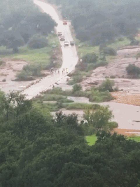 Acht Meter Wasser in 45 Minuten: Zeitraffervideo zeigt rasante Texas-Flut