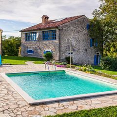 Kroatien: Ein Ferienhaus mit Pool im Mirna Tal in Istrien