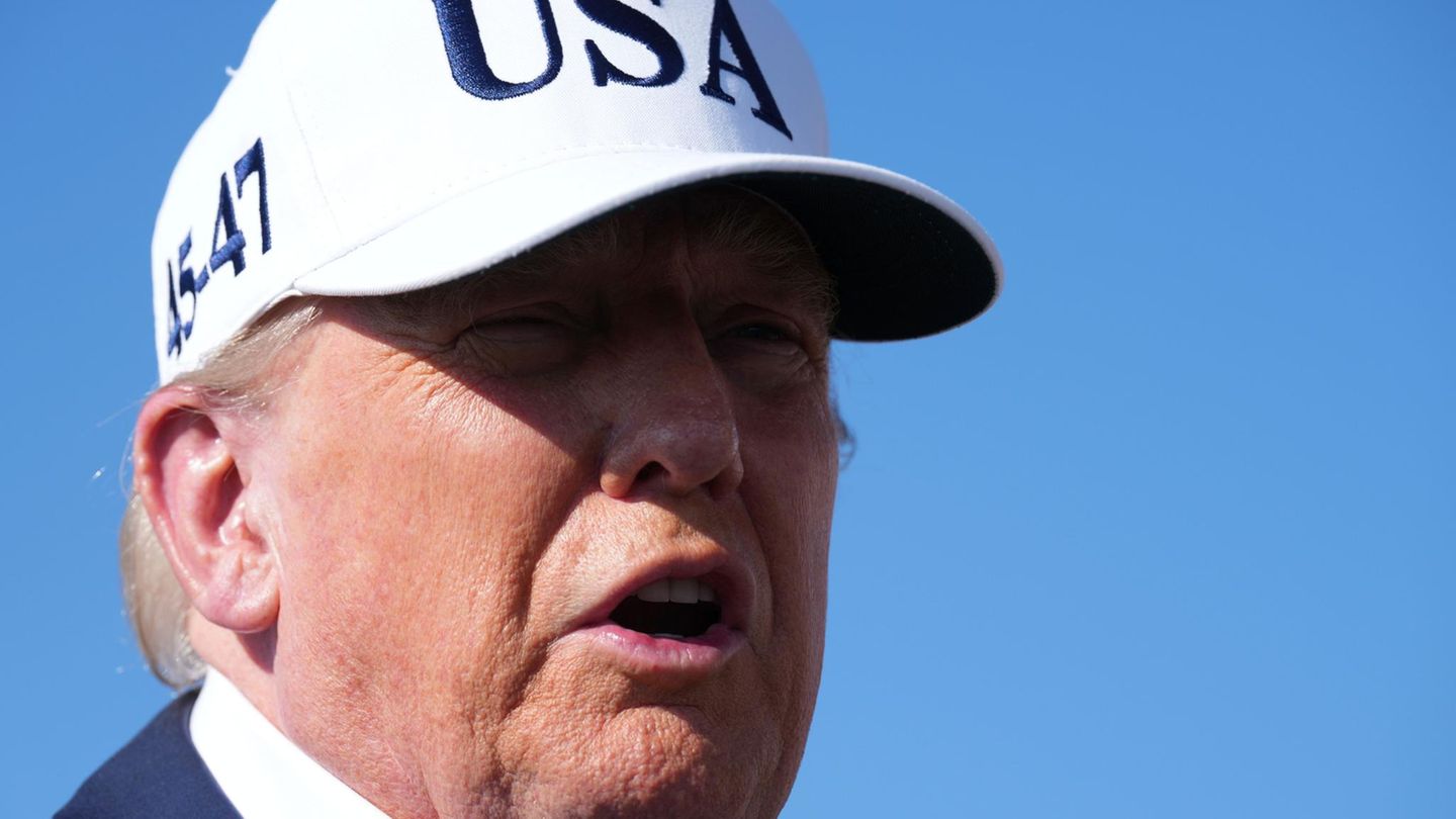 “Becoming a full disaster”: Trump mocks about Musk’s “America Party”