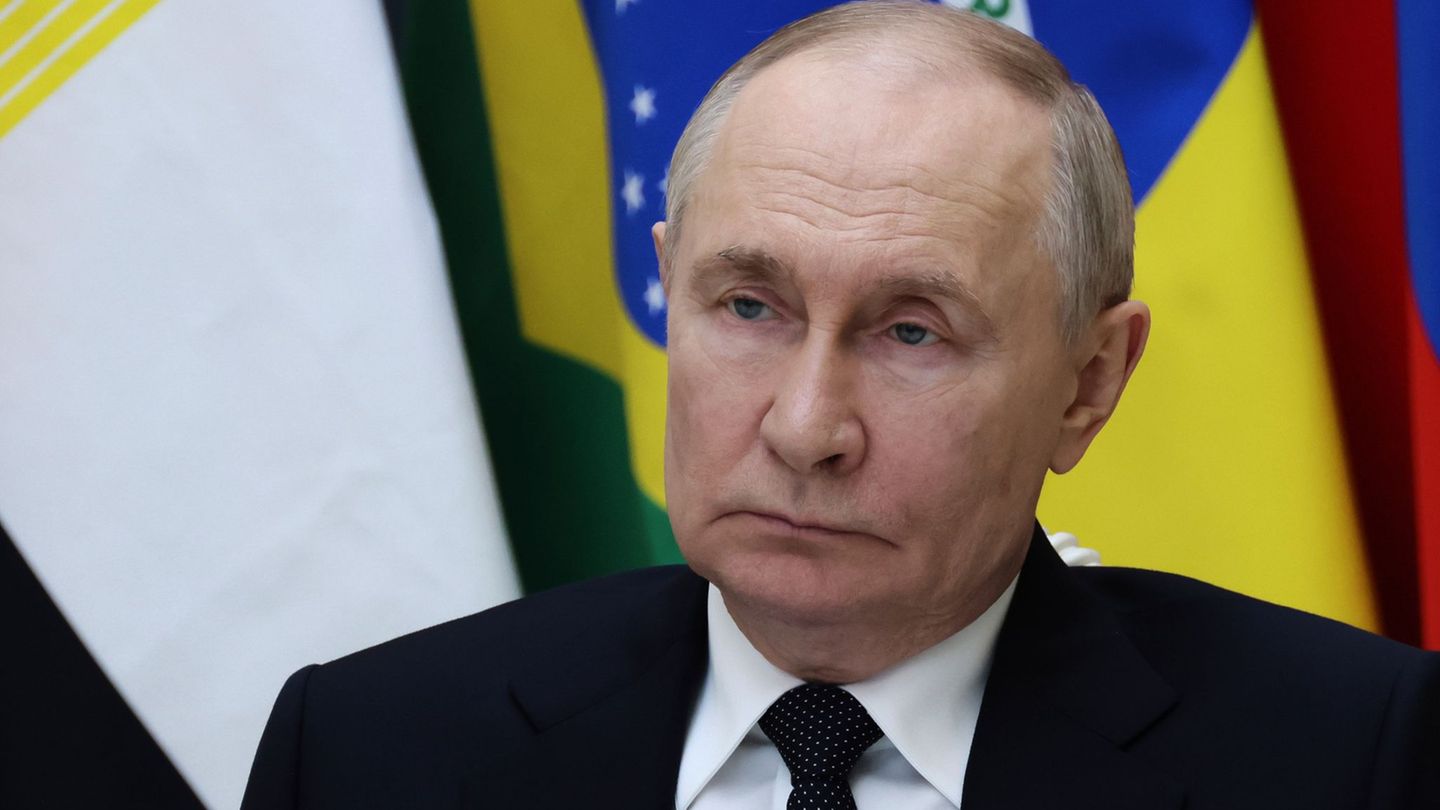 Government: Russia’s Minister of Transport dead – Kremlin chief Putin fired him