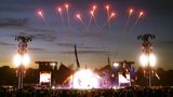 ... Grime gilt als schneller, roher, schmutziger Stil, der vom Dancehall beeinflusst ist. Garniert hat Stormzy seine Show mit allerhand Feuerwerk