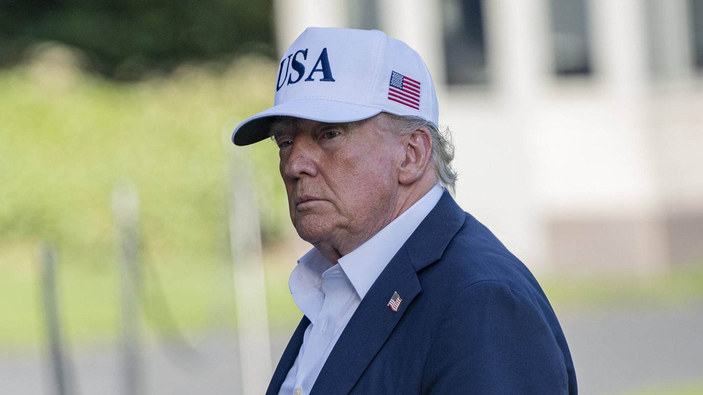Donald Trump announces 25 percent tariffs for Japan and South Korea