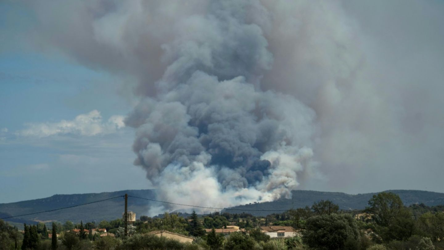 Feuer im Süden Frankreichs