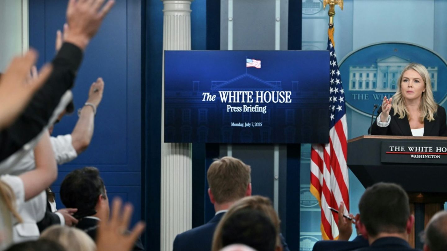 Trump-verl-ngert-Zollfrist-bis-1-August-14-L-nder-m-ssen-Aufschl-ge-f-rchten
