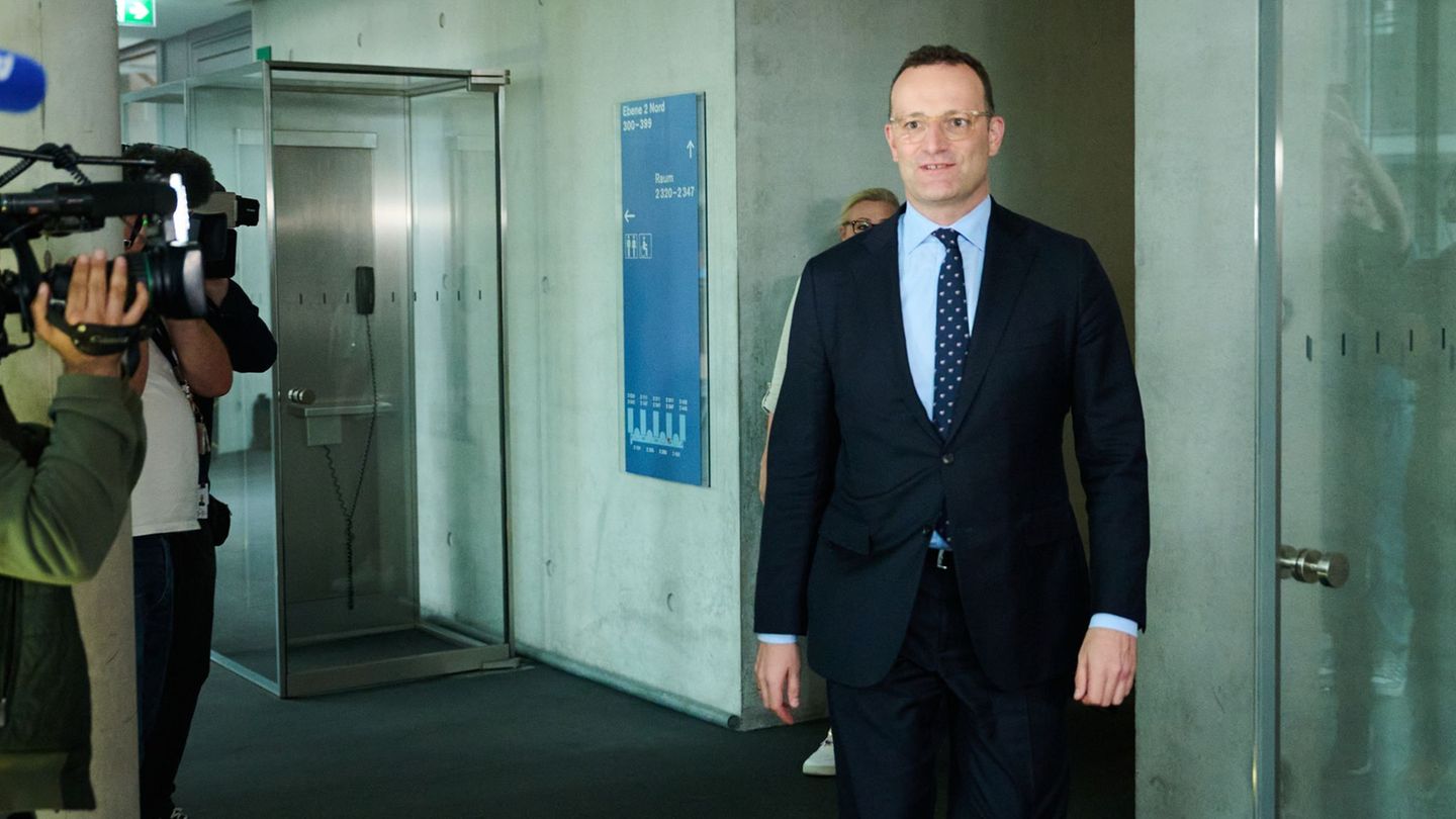 CORONA processing: What the MPs want from the mask investigator