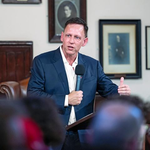 Peter Thiel speaks in the microphone