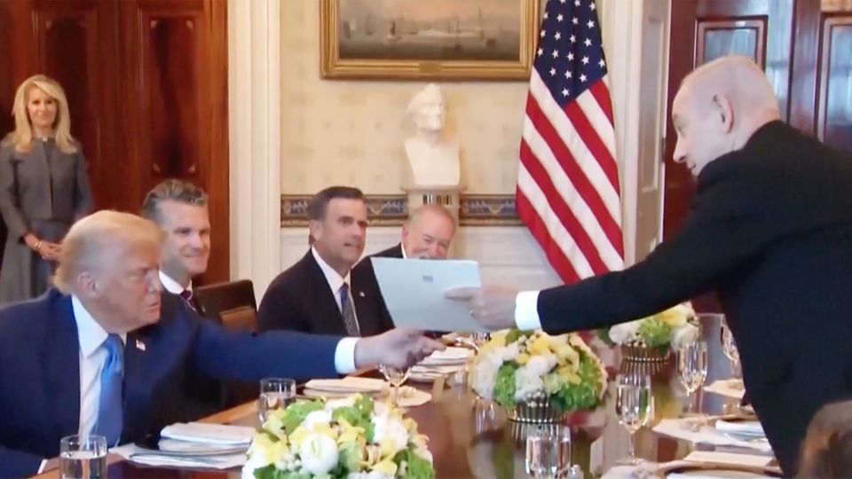 "Wow, ich danke Ihnen sehr" – Netanjahu bringt Trump schmeichelnden Brief mit