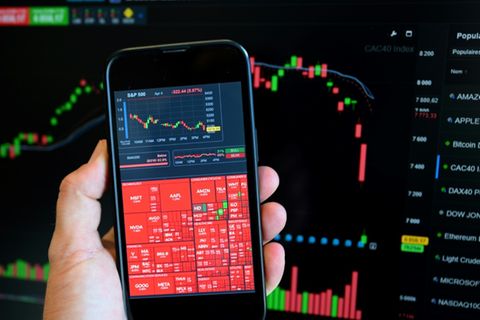 Bildschirme mit Börsendaten