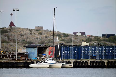 Die "Jolly Rose" vor der schwedischen Insel Öckerö. Auf diesem Segelboot waren die beiden Deutschen unterwegs