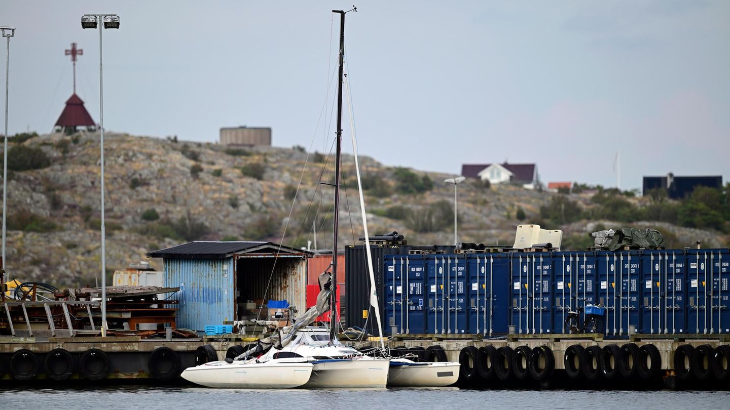 Die "Jolly Rose" vor der schwedischen Insel Öckerö. Auf diesem Segelboot waren die beiden Deutschen unterwegs