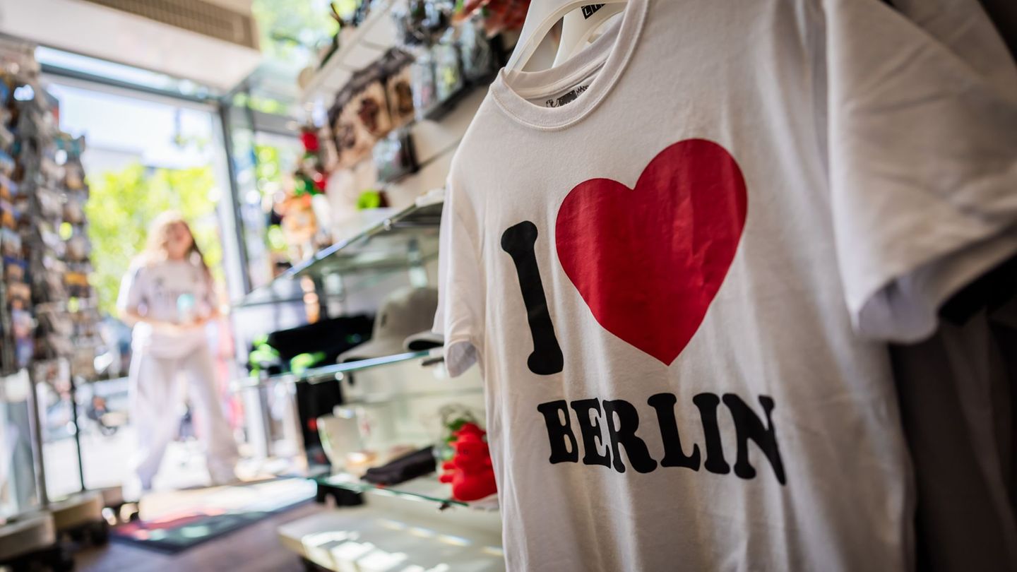 Brand law: EU court: No protection for “i love” design on clothing