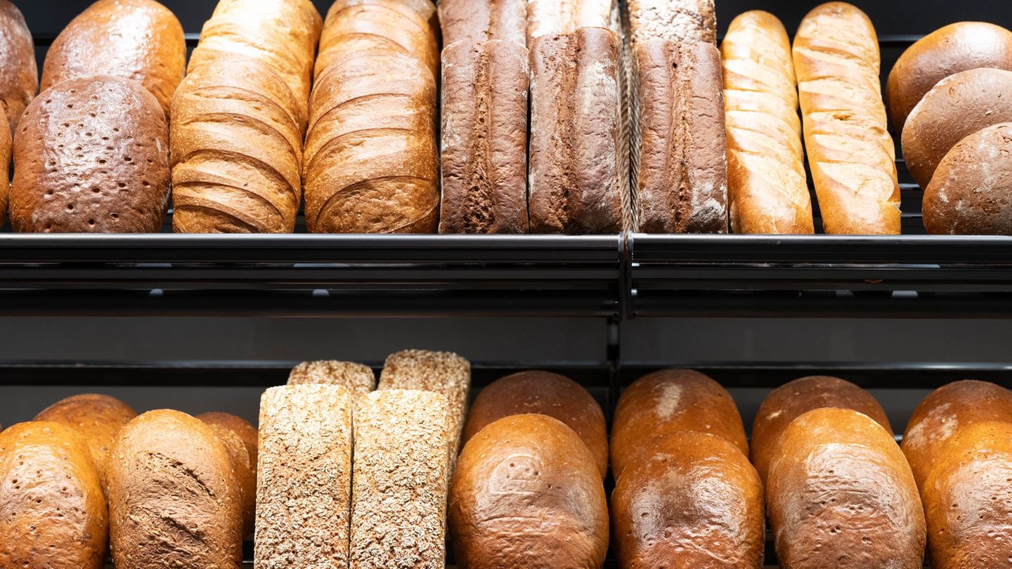 Nutrition: buy customers significantly less bread