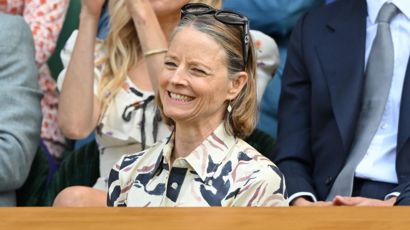 Jodie Foster im Publikum in Wimbledon 2025