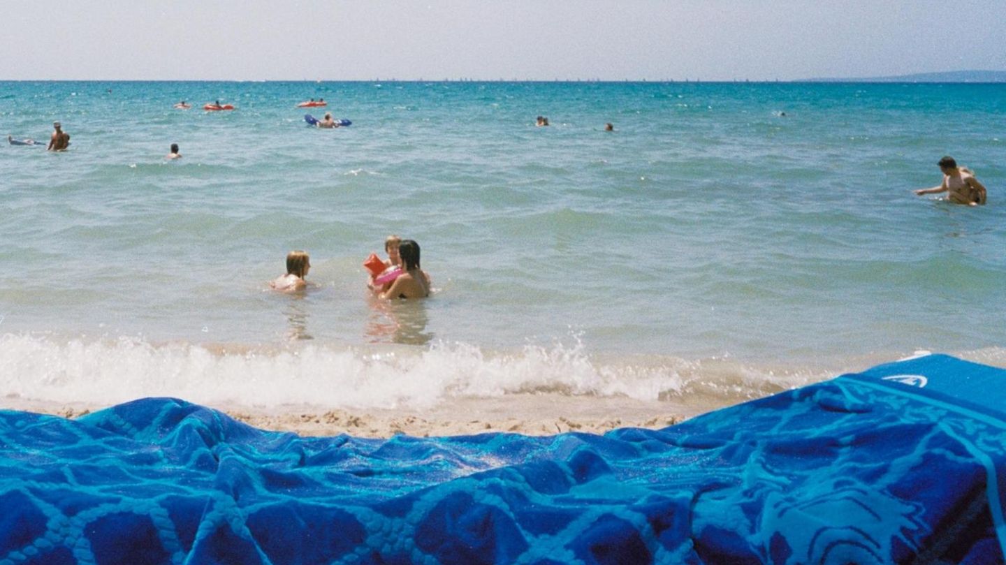 crime-story-sie-war-15-und-suchte-ihr-gl-ck-auf-mallorca-doch-dort-lauerte-das-unheil