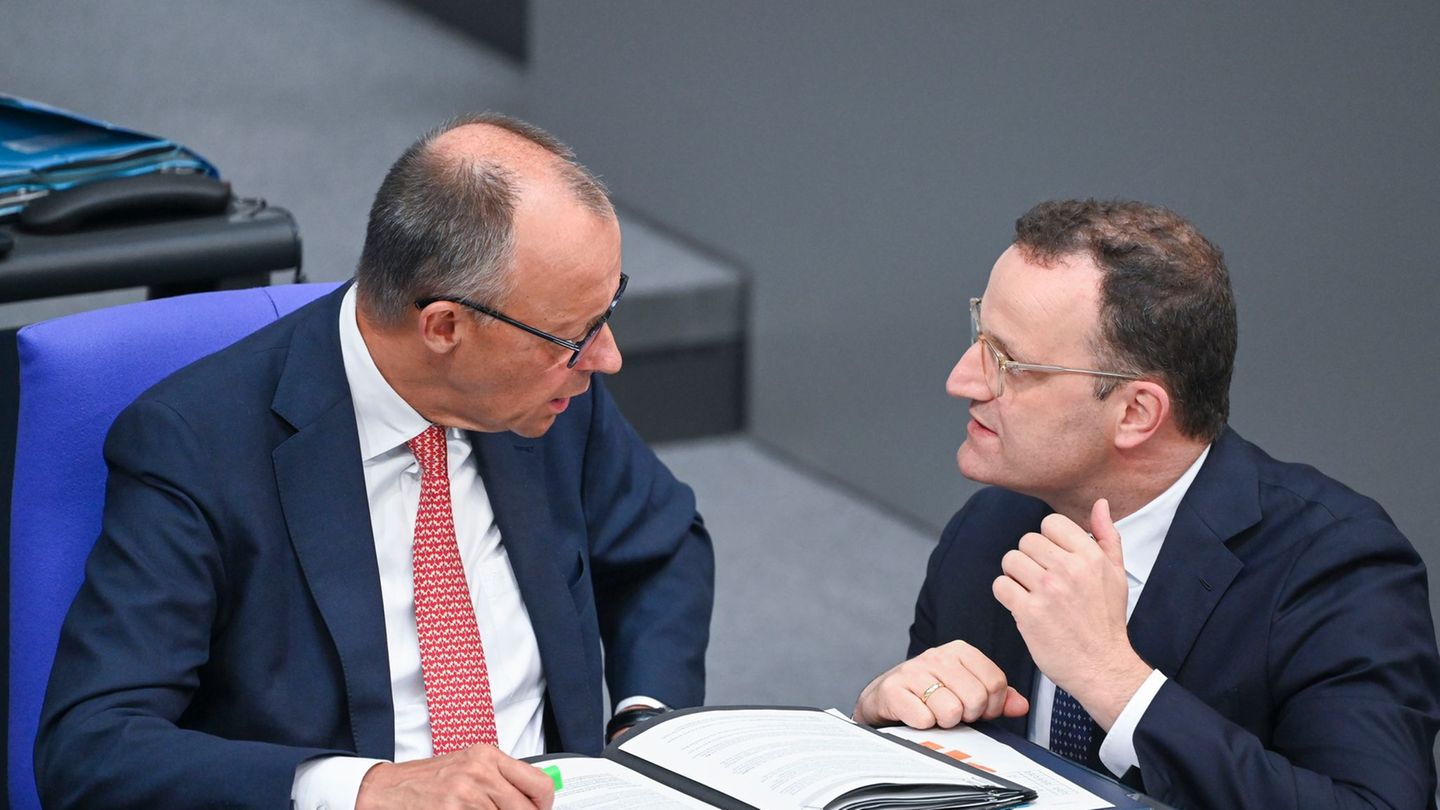 Pandemie costs: Merz stands behind Spahn-SPD wants to clarify