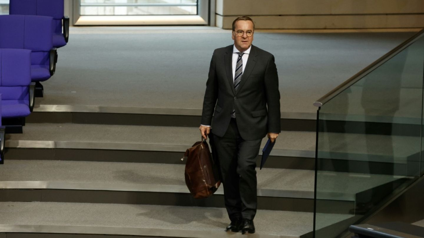 Verteidigungsminister Pistorius im Bundestag