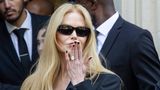 Haute Couture: Nicole Kidman bei Balenciaga mit schwarzer Sonnenbrille