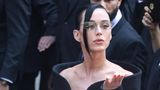 Haute Couture: Katy Perry mit Kussmund-Pose in Paris