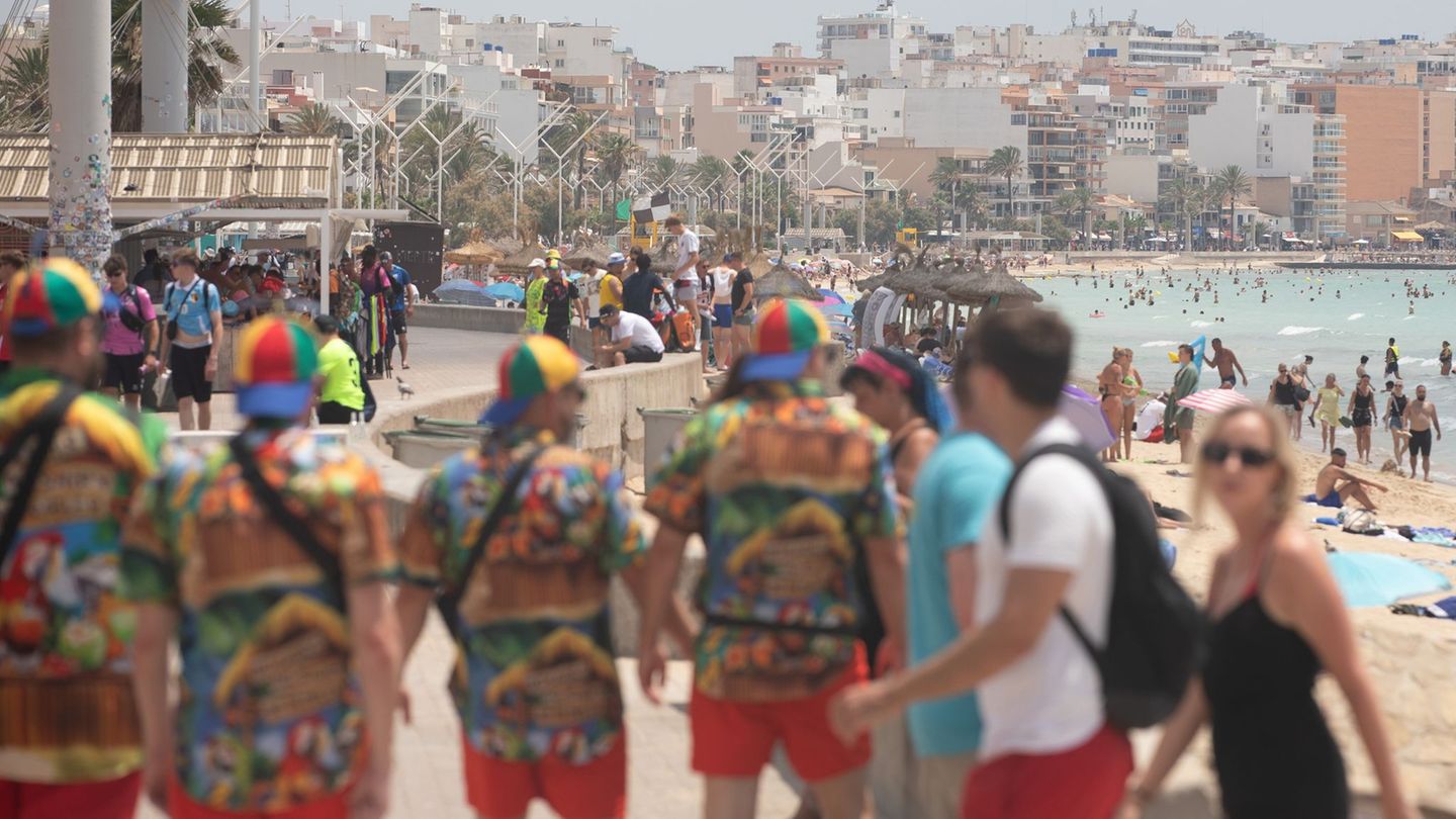 Visitor statistics: European tourists prefer islands and mountains