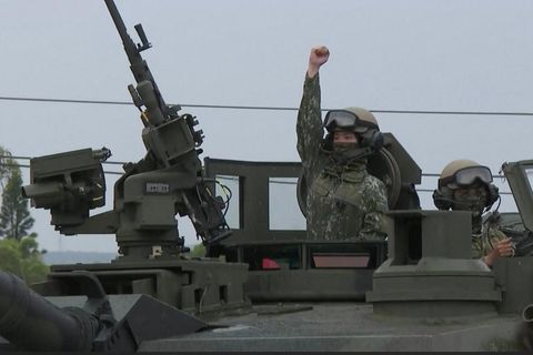 Taiwans Militär rüstet militärisch auf, Panzer und neue Waffe werden getestet