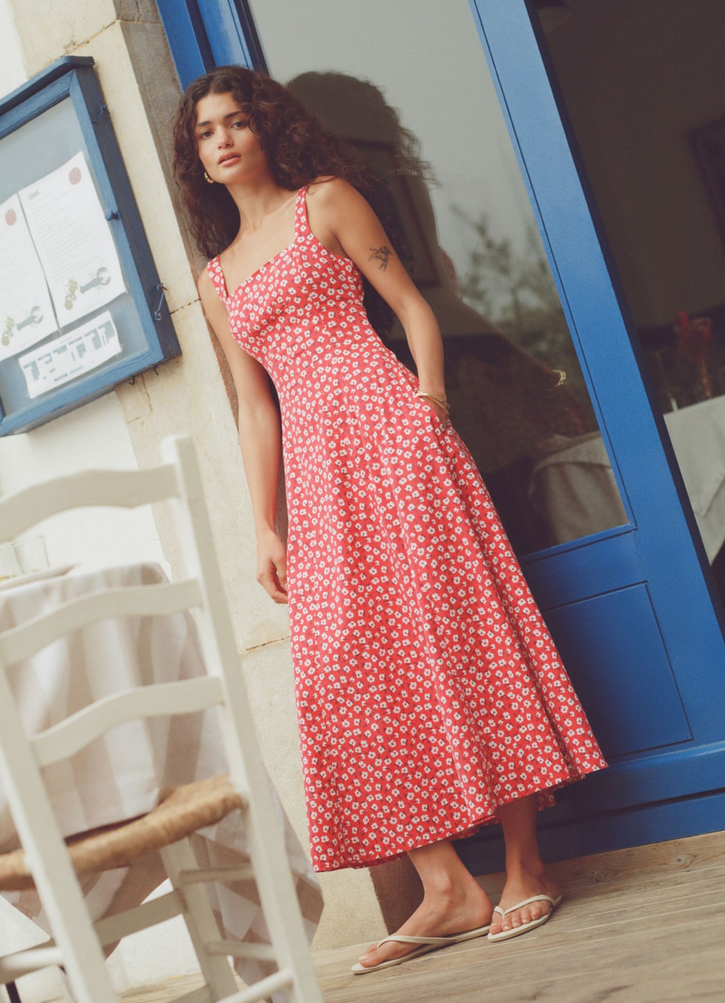 Das A&F Mila Stretch-Midikleid Das A&F Mila Stretch-Midikleid