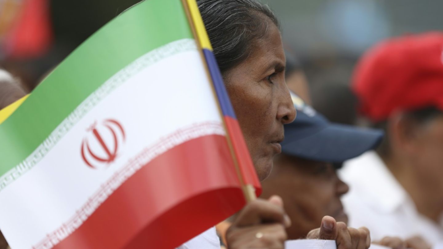 Eine iranische Flagge