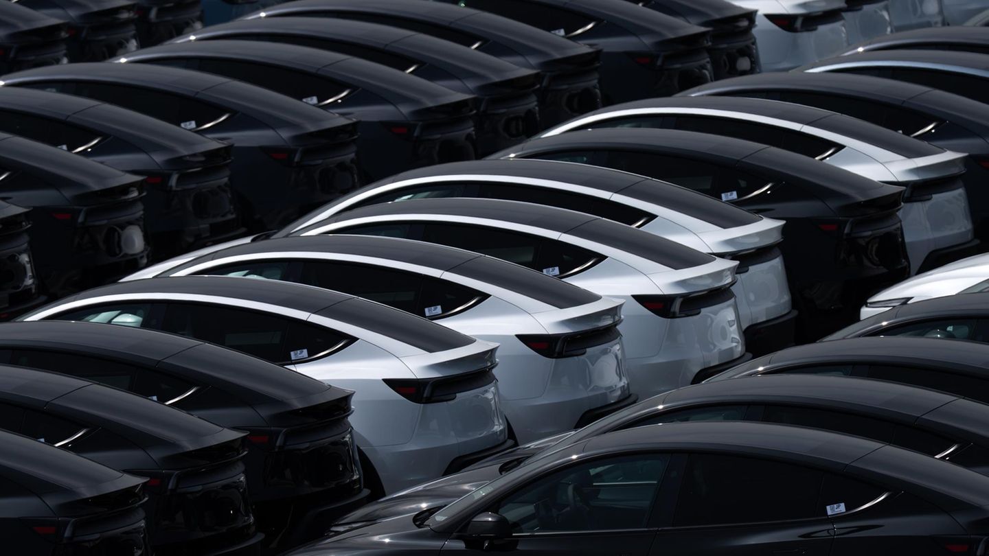 Elon Musk Chatbot Grok will soon come to Tesla cars