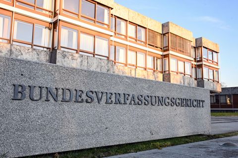 Das Bundesverfassungsgericht in Karlsruhe Streit im Frauke Brosius-Gersdorf