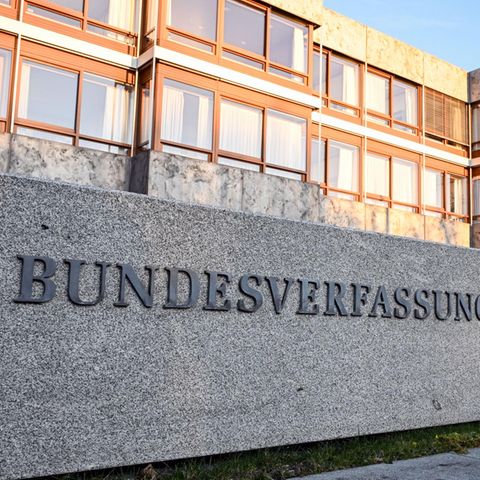 Das Bundesverfassungsgericht in Karlsruhe Streit im Frauke Brosius-Gersdorf