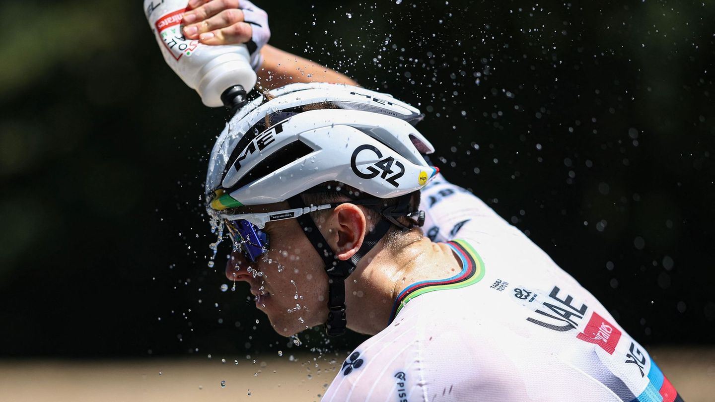 Tour de France: Back in yellow: Pogacar triumphs in Brittany