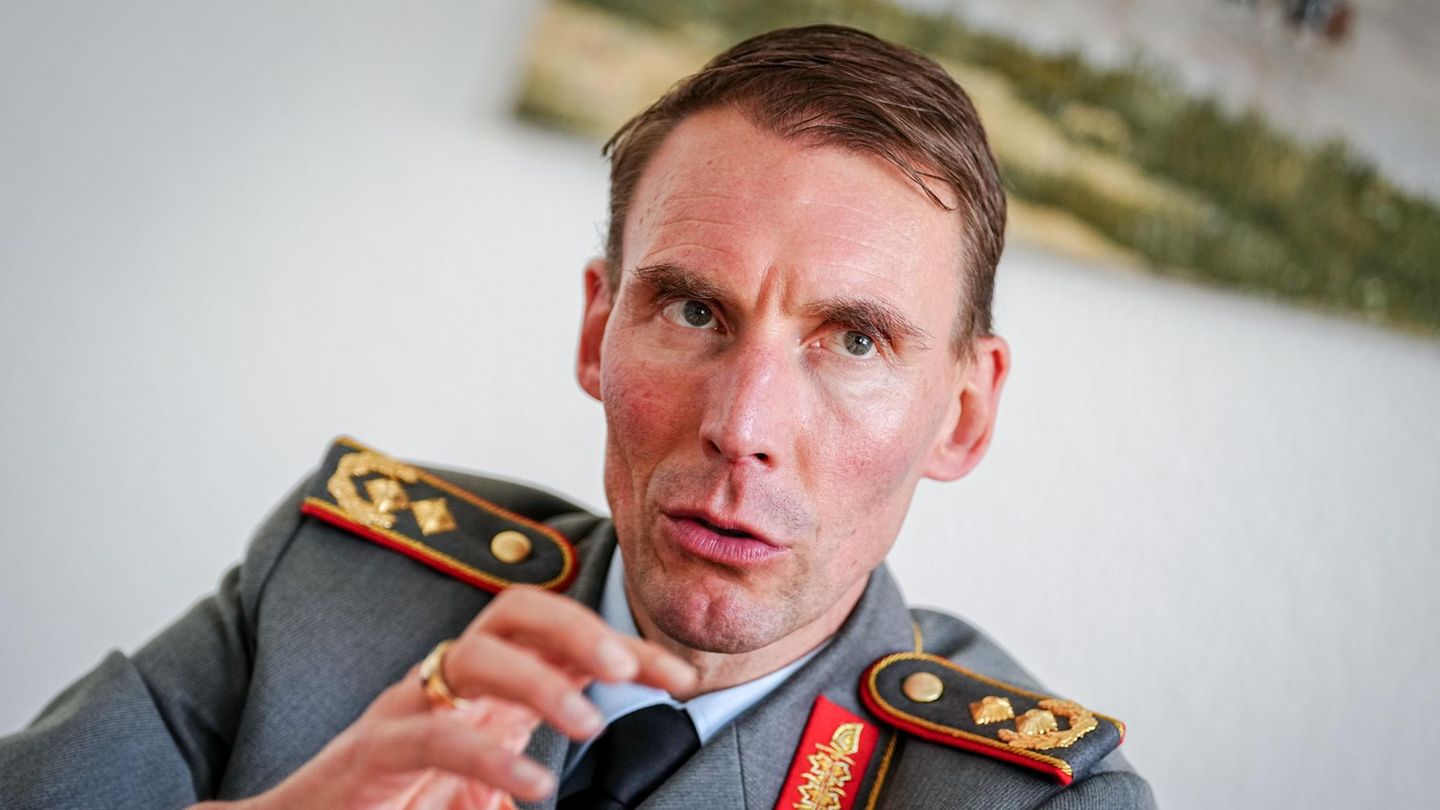 Major General promises Ukraine hundreds of far -reaching weapons