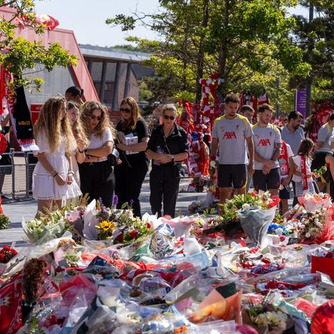 Liverpool: First game after Jota’s death – anthem ensures moving scenes